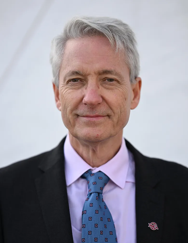 Alistair Burnett